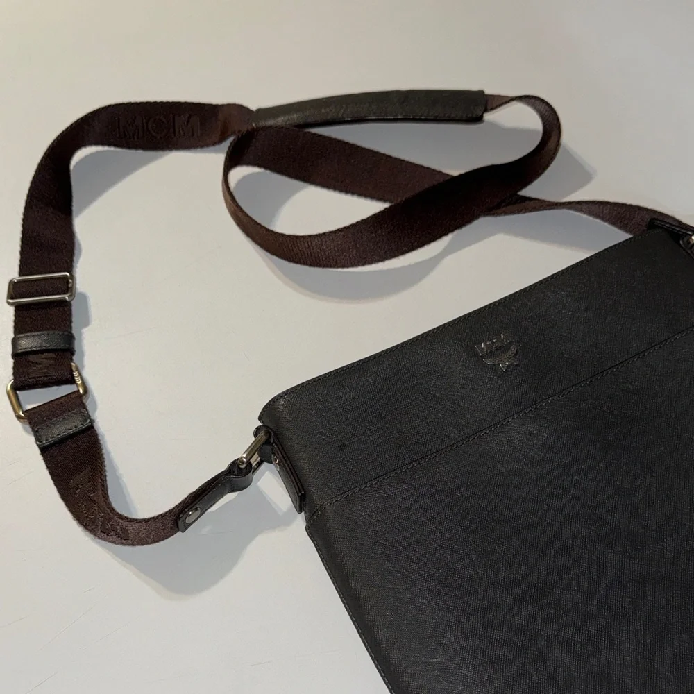 100% Authentic‎ MCM Charcoal Leather Messenger Bag w/Chocolate Brown Strap